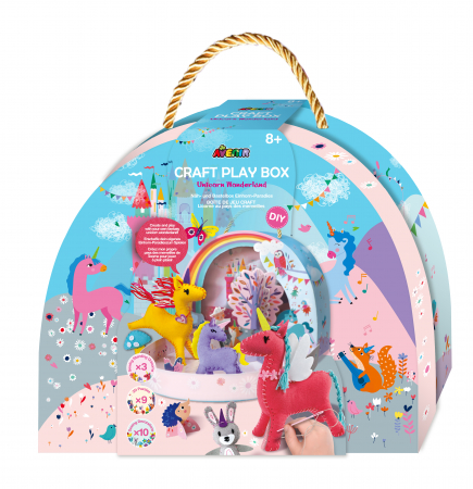 Cadouri Fete - Set creativ DIY portabil - Lumea Fantastica a Unicornilor cu activitati de cusut, construit si joc de rol