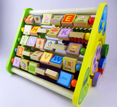 Centru de activitati - litere si imagini in romana [0]