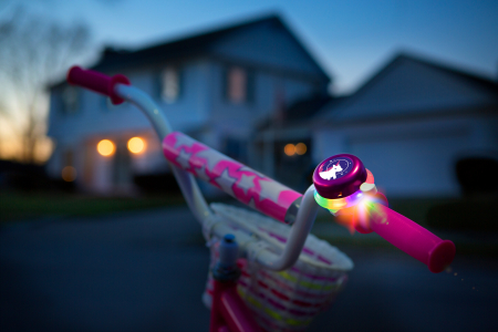 Clopoțel cu lumini LED multicolore pentru bicicletă, roz [5]