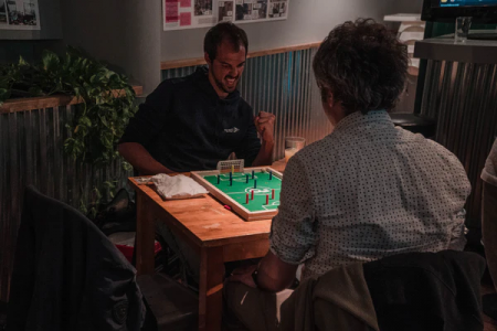 Joc de masa - fotbal, Plakks [1]