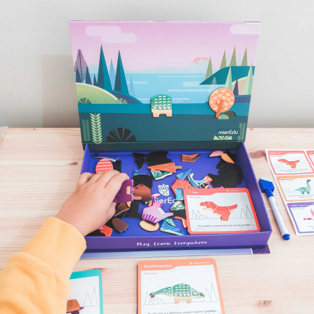 Joc puzzle magnetic de arta si asociere - Lumea dinozaurilor [2]