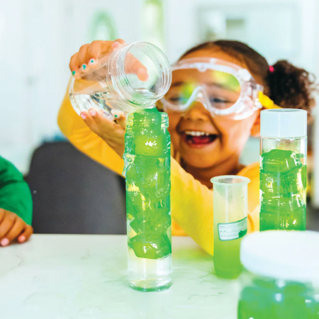 Jucarie senzoriala luminoasa Pippa - Glo Cube, verde [2]