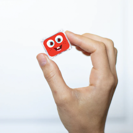 Jucarie senzoriala luminoasa Sammy - Glo Cube, rosu [6]