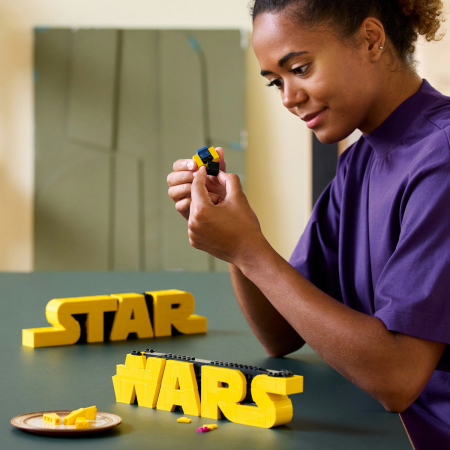 Logoul Star Wars din caramizi [4]