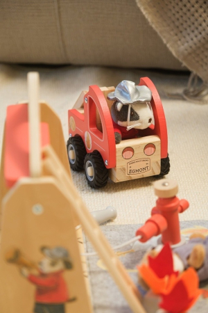 Masina de pompieri cu personaj, Egmont Toys [3]