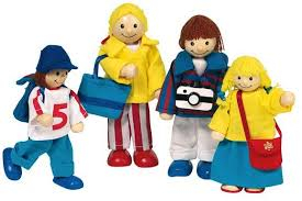 Varsta - Papusi din lemn Familia in vacanta