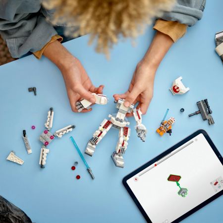  Robotul X-Wing™ al lui Luke Skywalker™ [3]