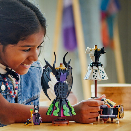  Rochiile lui Maleficent si Cruella De Vil [6]