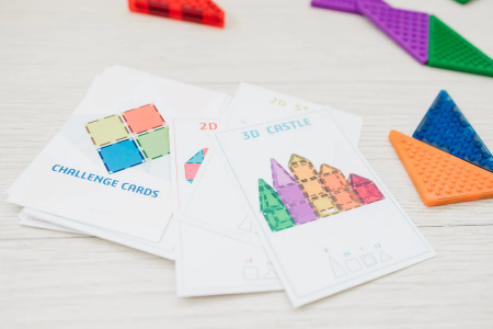 Set carduri cu provocari pentru seturile magnetice de constructie [1]