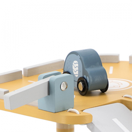 Statie de benzina cu parcare, lift si heliport, PolarB Viga [3]