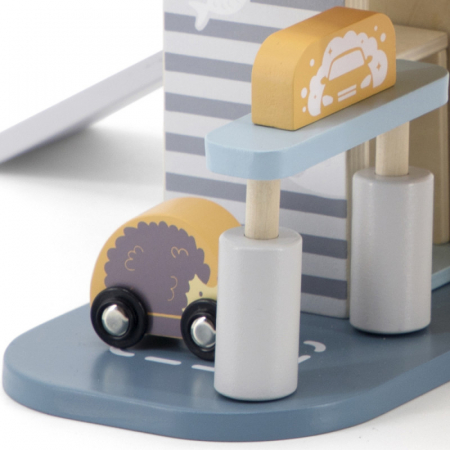 Statie de benzina cu parcare, lift si heliport, PolarB Viga [4]