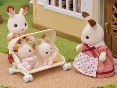 SYLVANIAN FAMILIES-CARUCIOR PENTRU IEPURASI TRIPLETI [4]