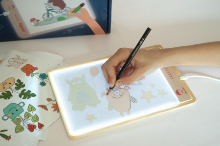 Tableta luminoasa pentru desenat Kipod [2]