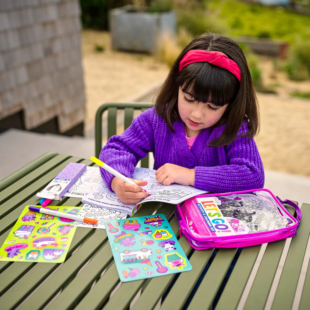 Kit portabil de activități și colorat - Unicorni - Let's Go! Unicorn Candy Town [7]