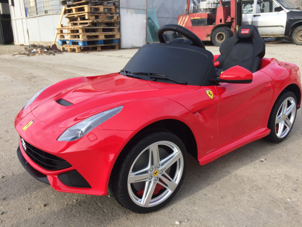 Masinuta electrica Ferraru F12 rosu pentru copii [2]