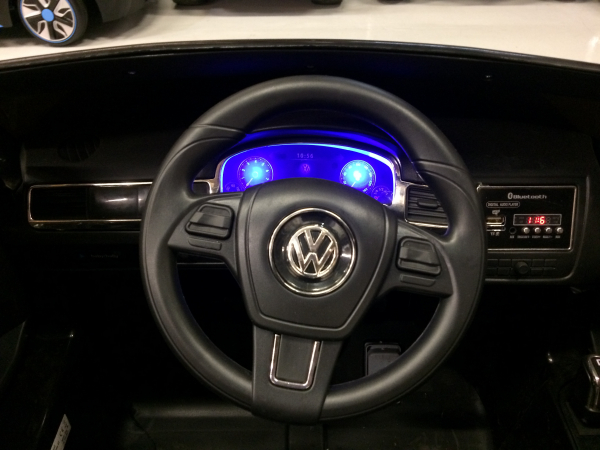 Masinuta electrica pentru copii VW Touareg, alba [9]