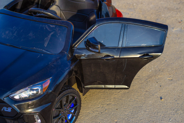 Masinuta electrica pentru copii Ford Focus RS negru [5]