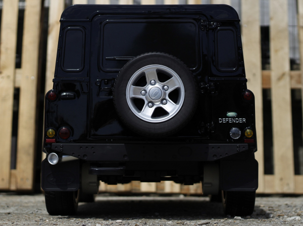 Masinuta electrica pentru copii Land Rover Defender [4]