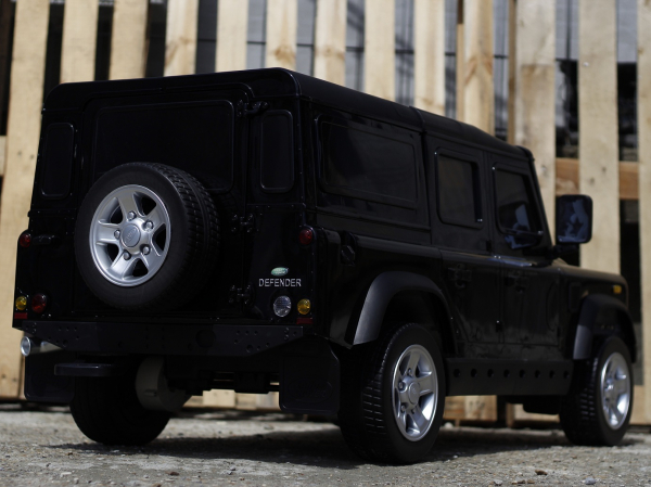 Masinuta electrica pentru copii Land Rover Defender [5]