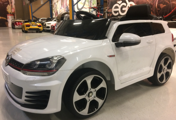 Masinuta electrica pentru copii VW Golf GTI, alb [2]