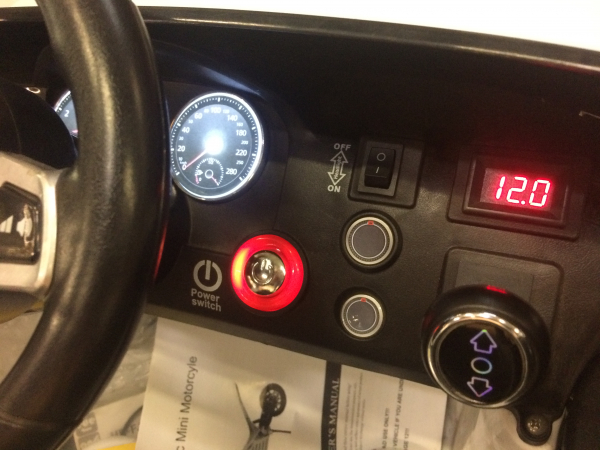Masinuta electrica pentru copii VW Golf GTI, alb [9]