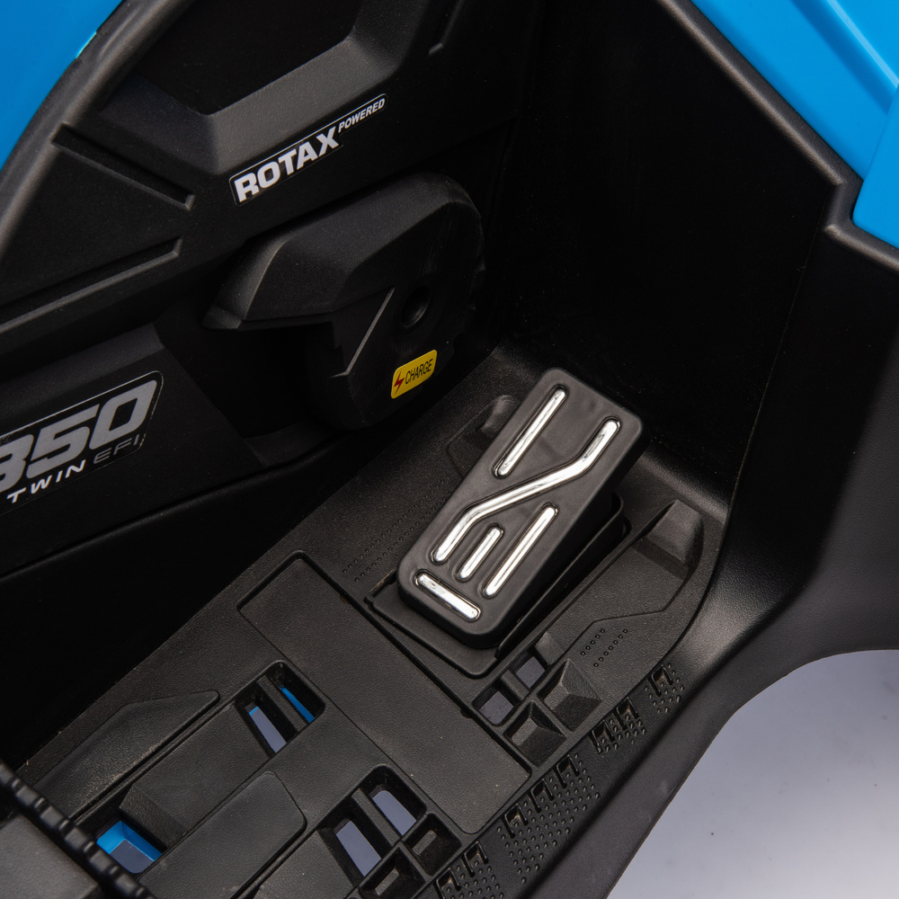 ATV electric pentru 2 copii Can Am Outlender 800W 24V Bombardier, culoare albastra [10]