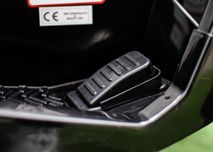 ATV electric + Remorca, Kinderauto Offroad 70W 12V cu scaun tapitat, culoare Rosu [12]