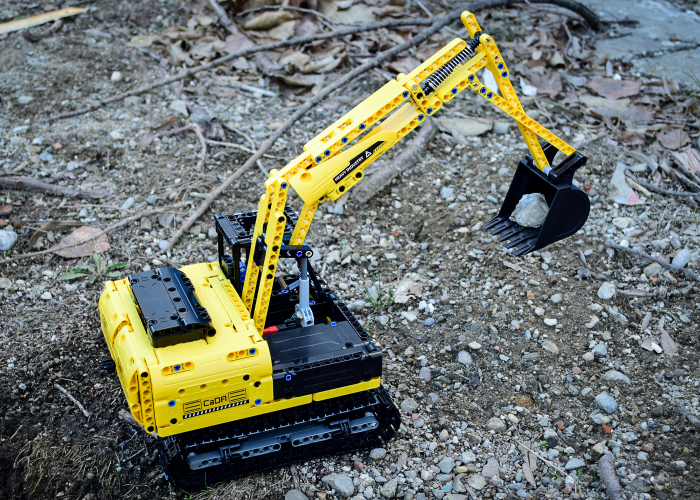 Excavator cu telecomanda CADA, set constructie din 544 piese [4]