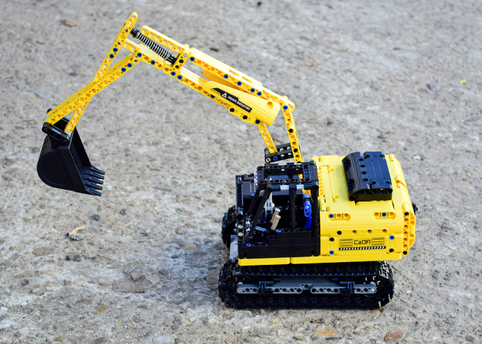 Excavator cu telecomanda CADA, set constructie din 544 piese [6]