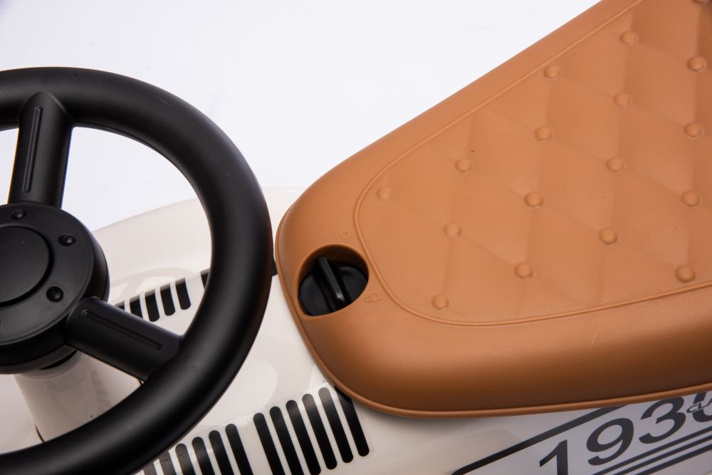 Masinuta premergator fara pedale, Kinderauto Retro Baby Car cu roti moi, alba [31]