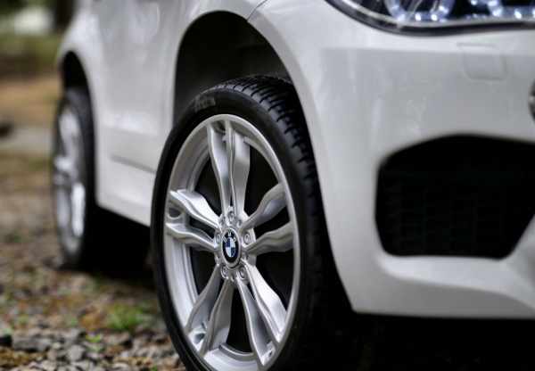 Masinuta electrica BMW X6M 2x35W 12V PREMIUM #Alb [6]