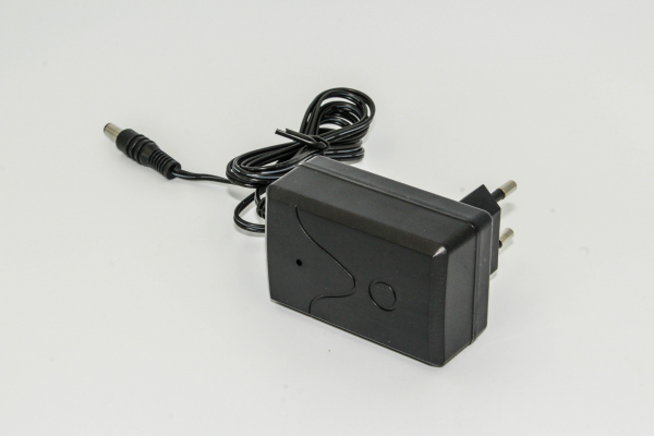 Incarcator 12V 1000MAh pentru masinuta electrica [2]