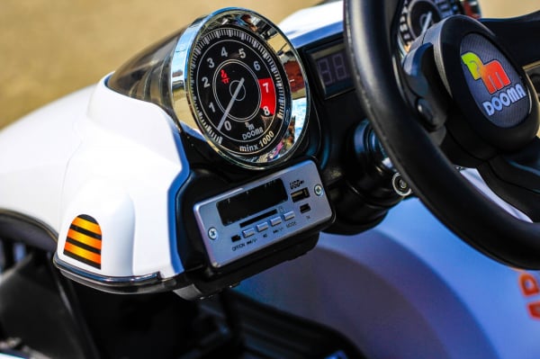 Cart electric Dooma pentru copii 2-8 ani, alb [10]
