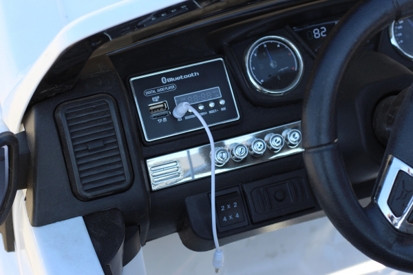 Masinuta electrica Ford Ranger 4x4 180W cu ROTI MOI #ALB [8]