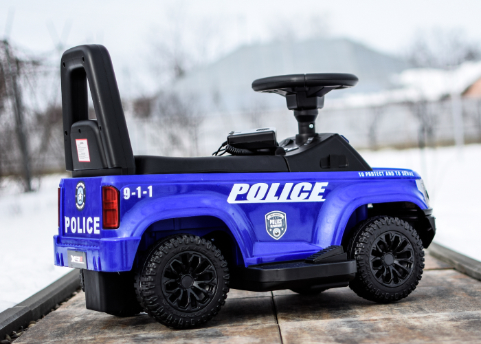 Masinuta electrica de politie Kinderauto Police 30W 6V cu megafon si music player, bluetooth, culoare Albastru [6]