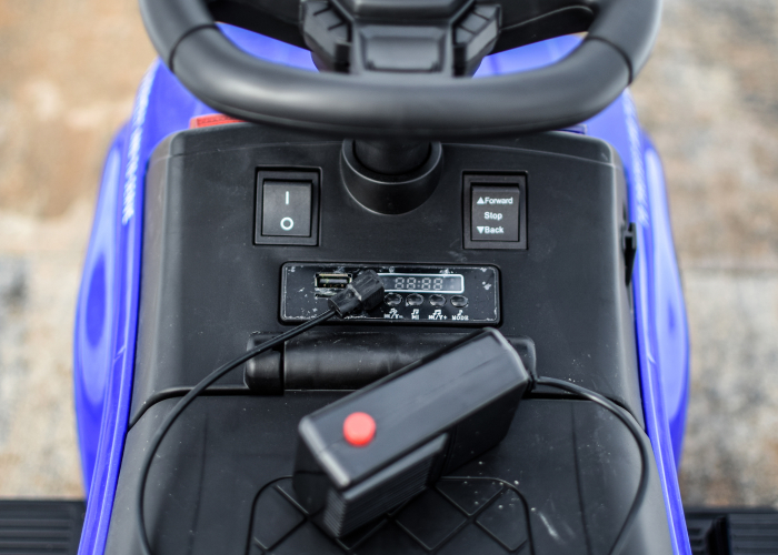 Masinuta electrica de politie Kinderauto Police 30W 6V cu megafon si music player, bluetooth, culoare Albastru [11]