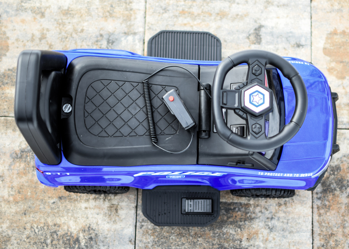 Masinuta electrica de politie Kinderauto Police 30W 6V cu megafon si music player, bluetooth, culoare Albastru [10]