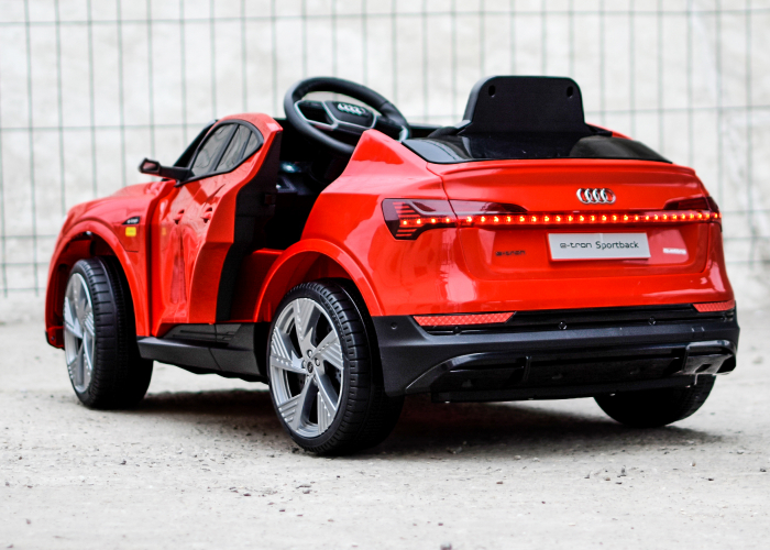 Masinuta electrica 4x4  Audi E-tron Sportback 12V 140W culoare Rosie [5]