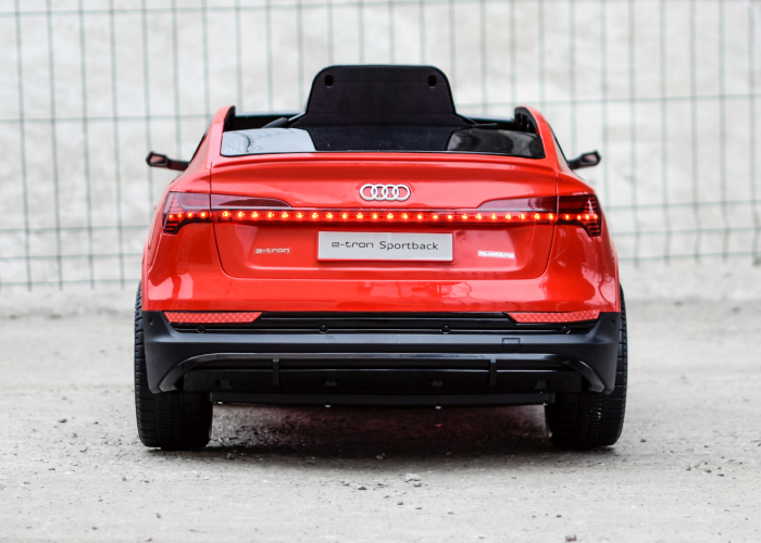 Masinuta electrica 4x4  Audi E-tron Sportback 12V 140W culoare Rosie [6]