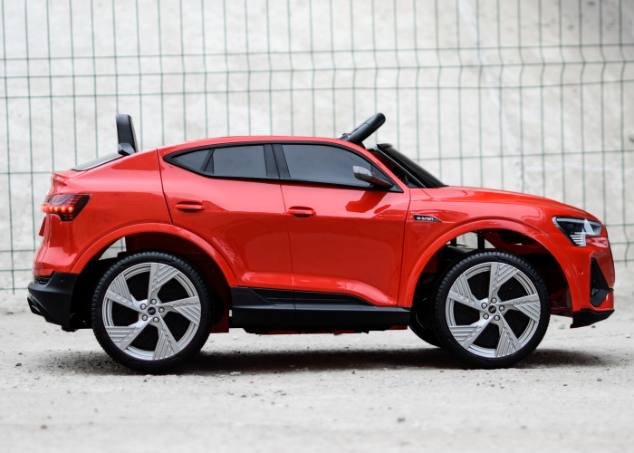 Masinuta electrica 4x4  Audi E-tron Sportback 12V 140W culoare Rosie [4]