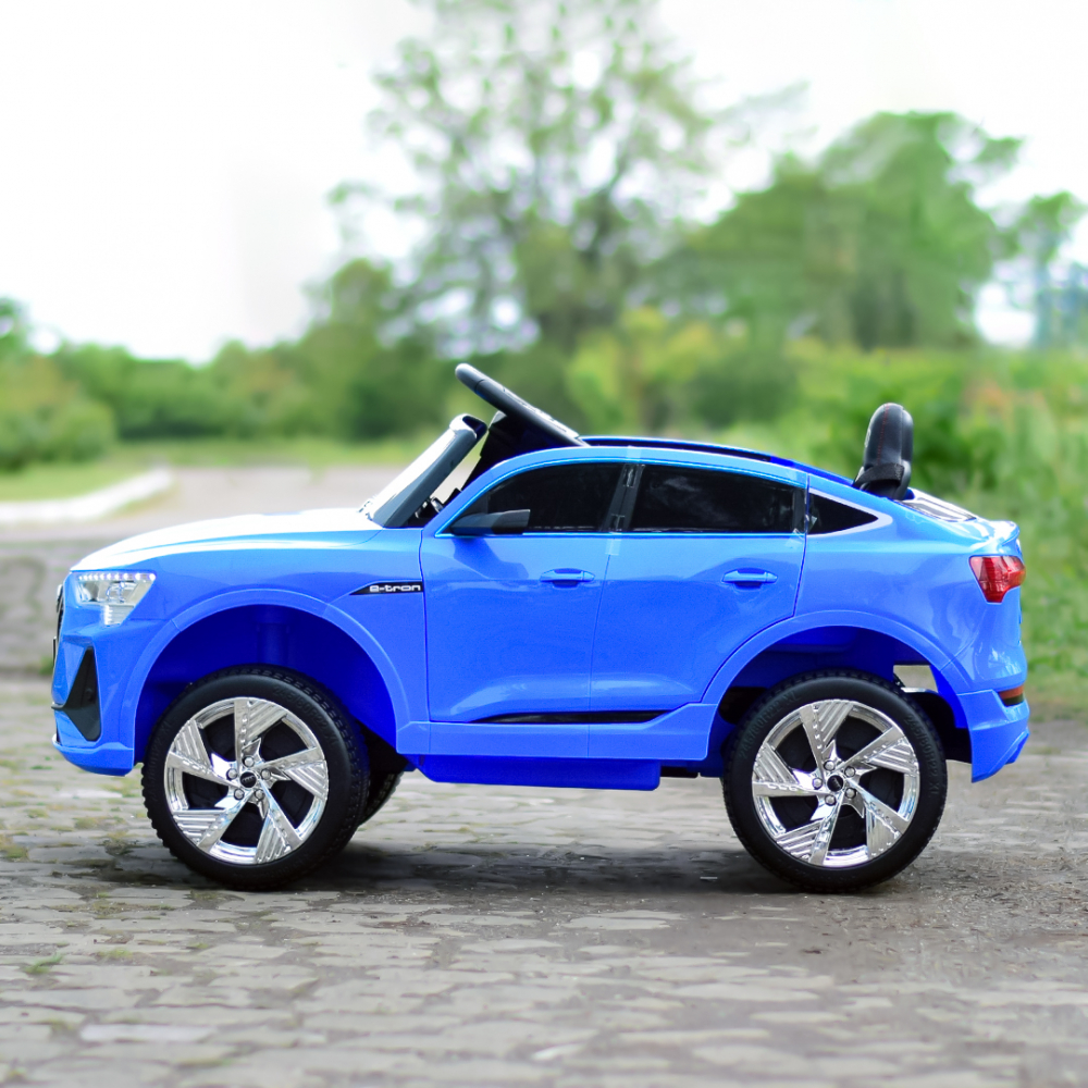 Masinuta electrica Audi E-tron Sportback 4x4 140W, cu scaun tapitat, culoare albastru [12]