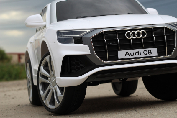 Masinuta electrica Audi Q8 STANDARD 12V #Alb [3]