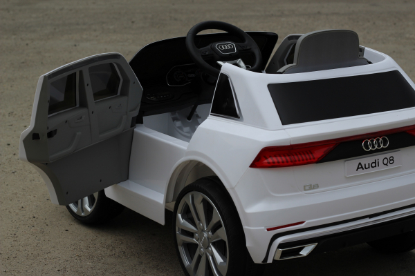 Masinuta electrica Audi Q8 STANDARD 12V #Alb [4]