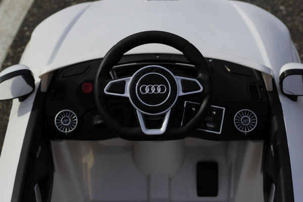 Masinuta electrica pentru copii premium Audi TTS, alba [4]