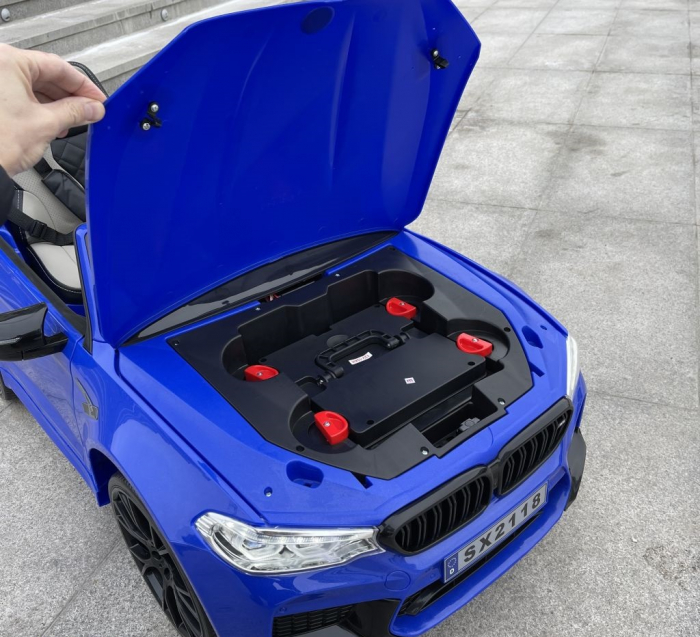 Masinuta electrica albastra pentru copii BMW M5, scaun tapitat si roti moi [18]