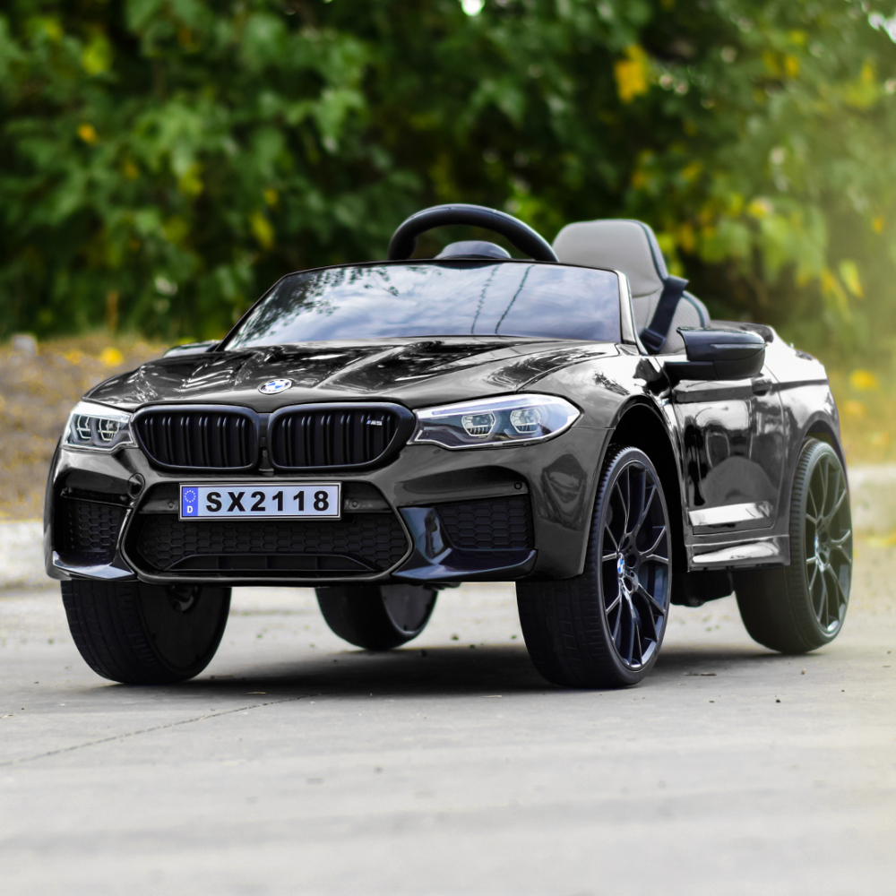 Masinuta electrica neagra pentru copii BMW M5, scaun tapitat si roti moi [2]
