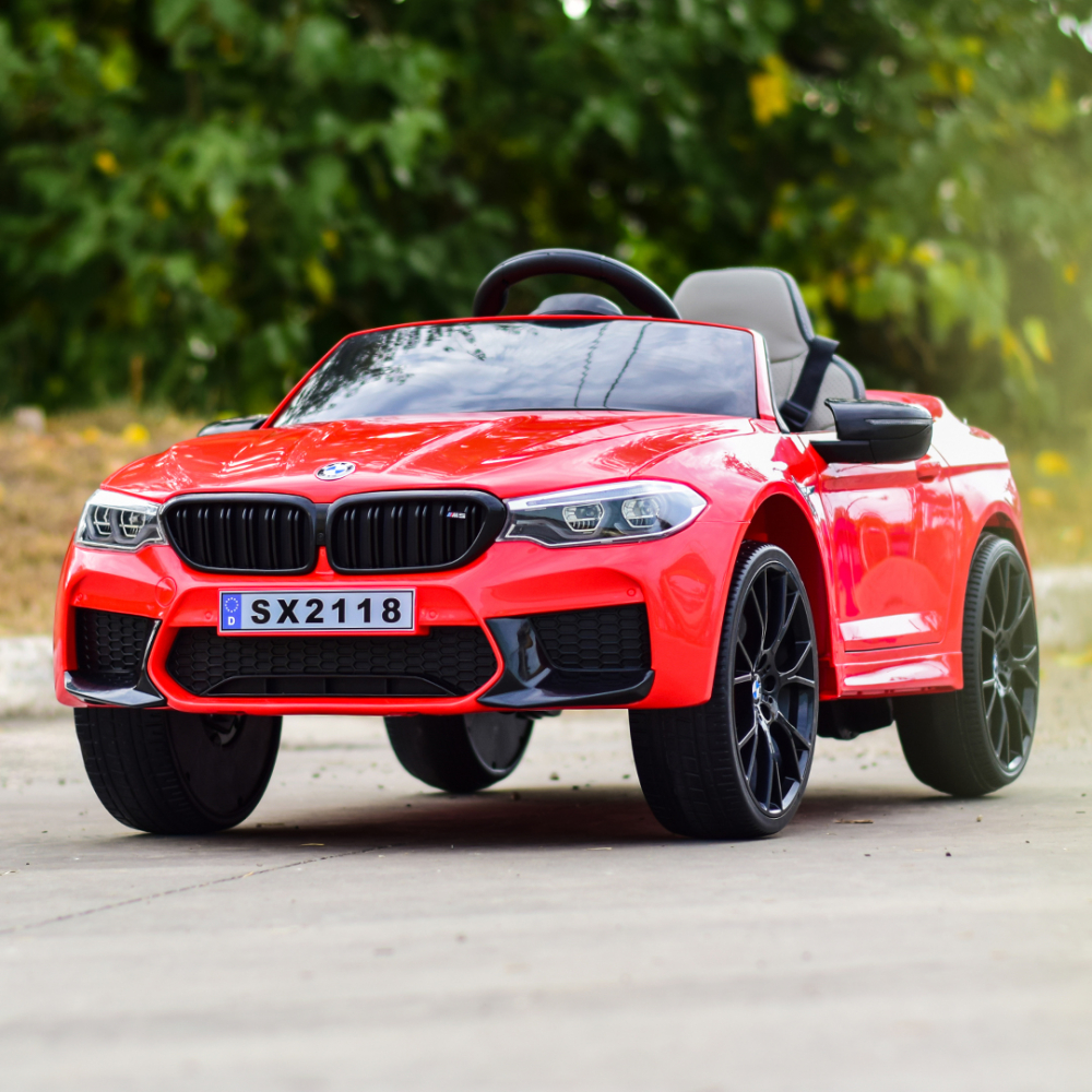 Masinuta electrica rosie pentru copii BMW M5, scaun tapitat si roti moi [4]