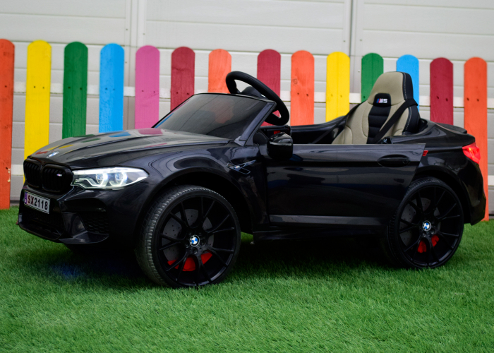 Masinuta electrica neagra pentru copii BMW M5, scaun tapitat si roti moi [3]