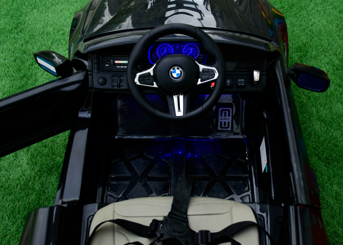 Masinuta electrica Bmw M5 Competition, baterie 24V 14Ah, 500W, scaun tapitat, dotari Premium, Drift, negru [10]
