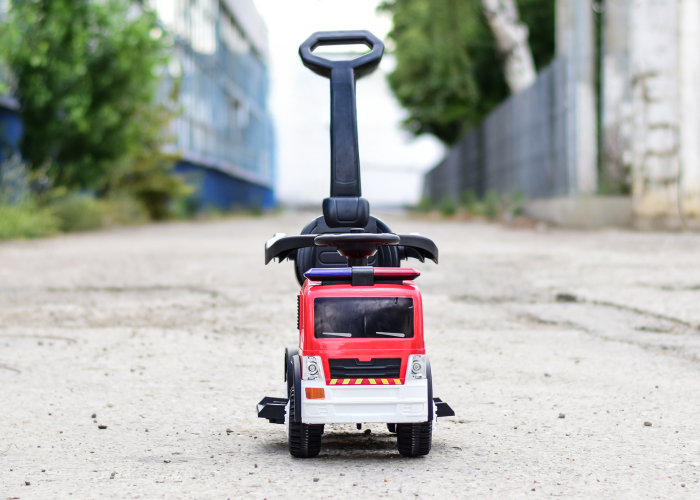 Masinuta electrica & camion cu maner 3 in 1 Kinderauto FireTruck 30W 6V, scaun tapitat, music player [3]